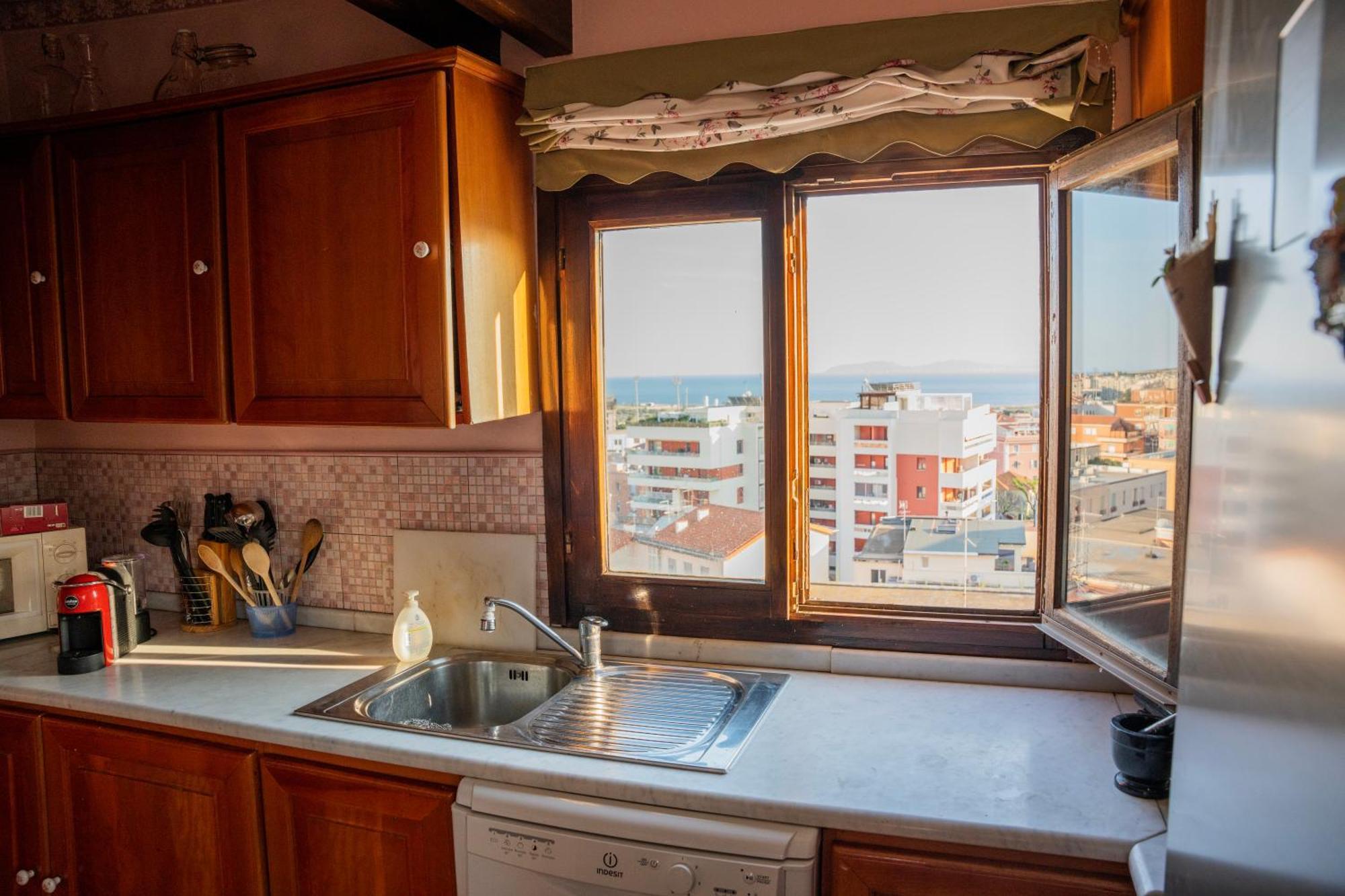 Prestigioso Attico Panoramico Cagliari Villa Bagian luar foto